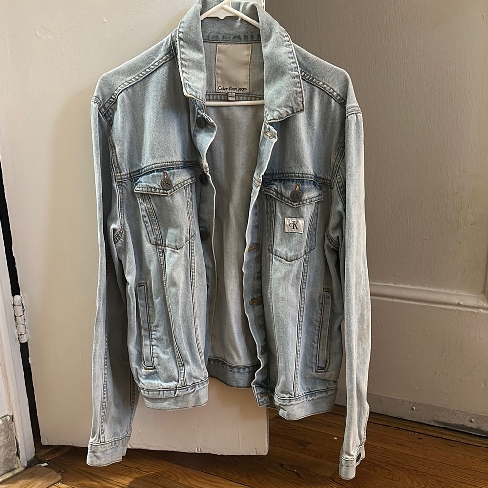 CALVIN KLEIN Oversized Light Denim Jacket - Men's size large